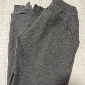 Lululemon High Rise Scuba Joggers- Size 4